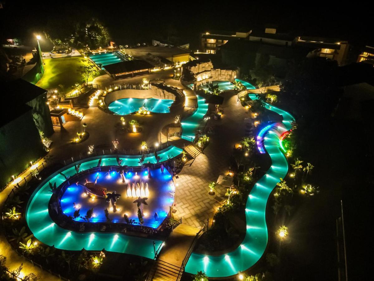 Club Mahindra Assonora Hotel Exterior photo
